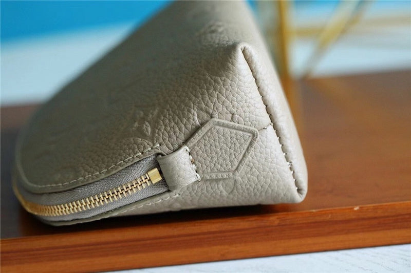 I W Fashion Lu-Vi bags - 8910