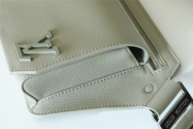 I W Fashion Lu-Vi bags - 9983