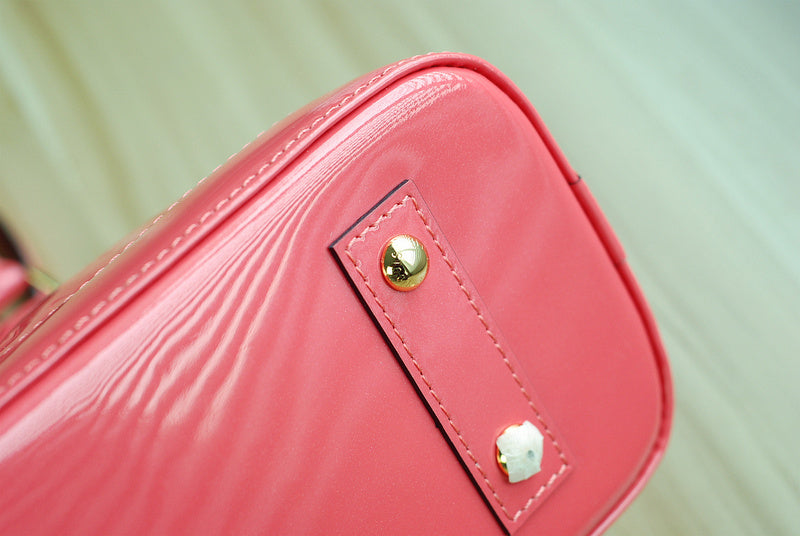 I W Fashion Lu-Vi bags - 8275
