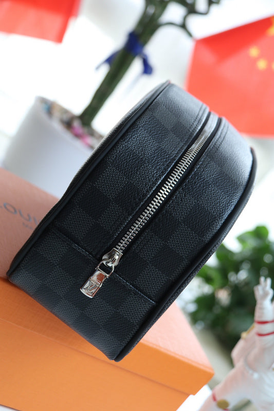 I W Fashion Lu-Vi bags - 17645