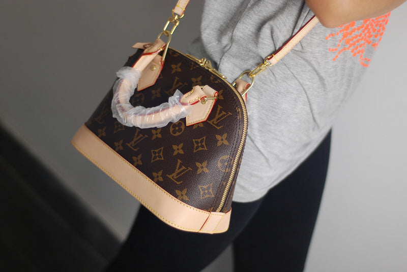 I W Fashion Lu-Vi bags - 8260