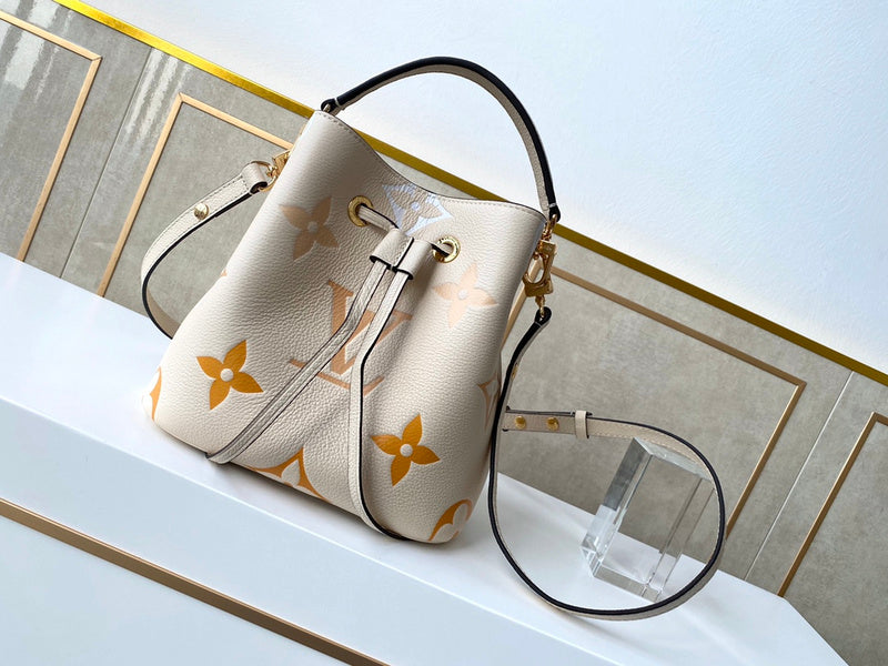 I W Fashion Lu-Vi bags - 17539