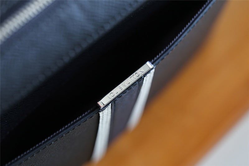 I W Fashion Lu-Vi bags - 10480