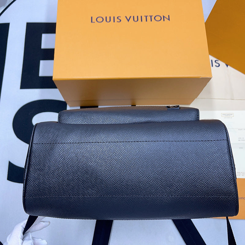 I W Fashion Lu-Vi bags - 9596