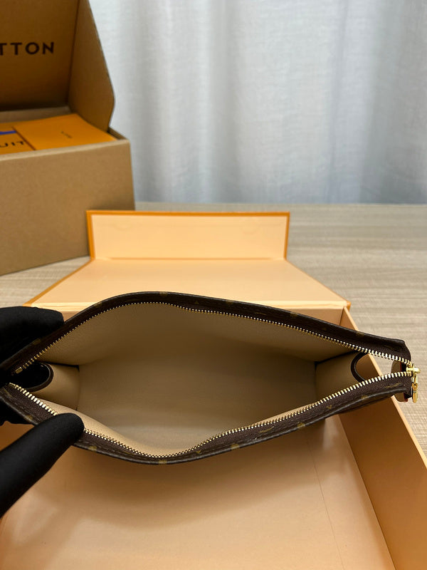 I W Fashion Lu-Vi Bags - 16777