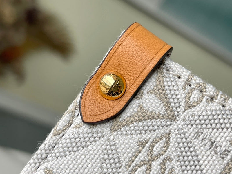 I W Fashion Lu-Vi bags - 17281