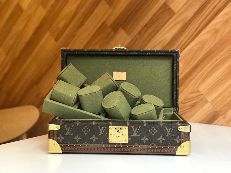 I W Fashion Lu-Vi bags - 9497