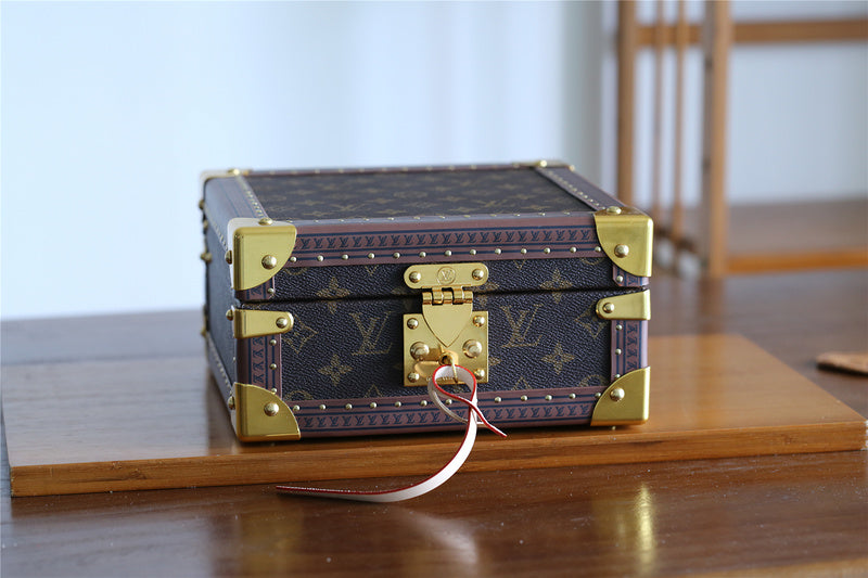 I W Fashion Lu-Vi bags - 9548