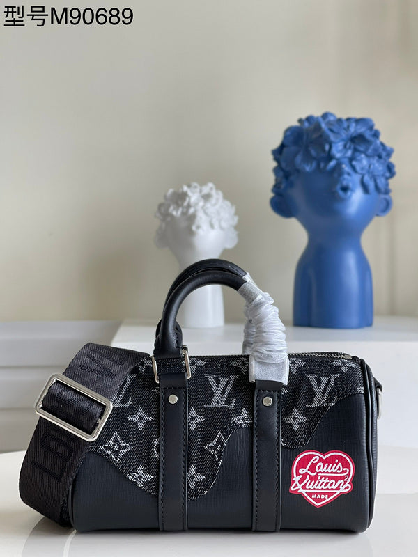 I W Fashion Lu-Vi bags - 17308
