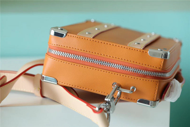 I W Fashion Lu-Vi bags - 10263