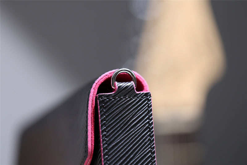 I W Fashion Lu-Vi bags - 9010