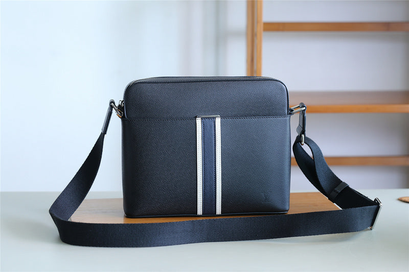 I W Fashion Lu-Vi bags - 10480