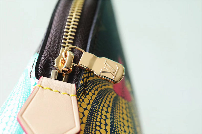 I W Fashion Lu-Vi bags - 8750