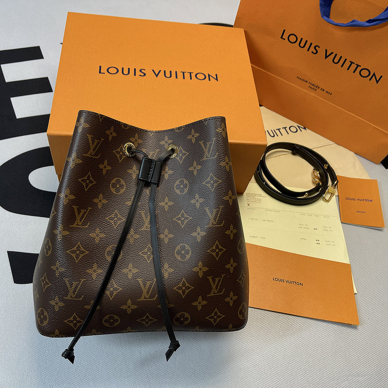 I W Fashion Lu-Vi bags - 8580