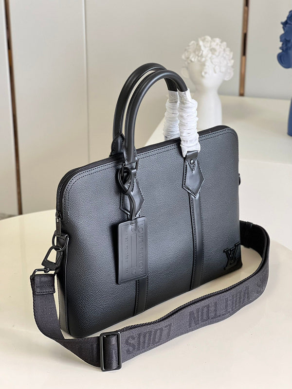 I W Fashion Lu-Vi bags - 17259