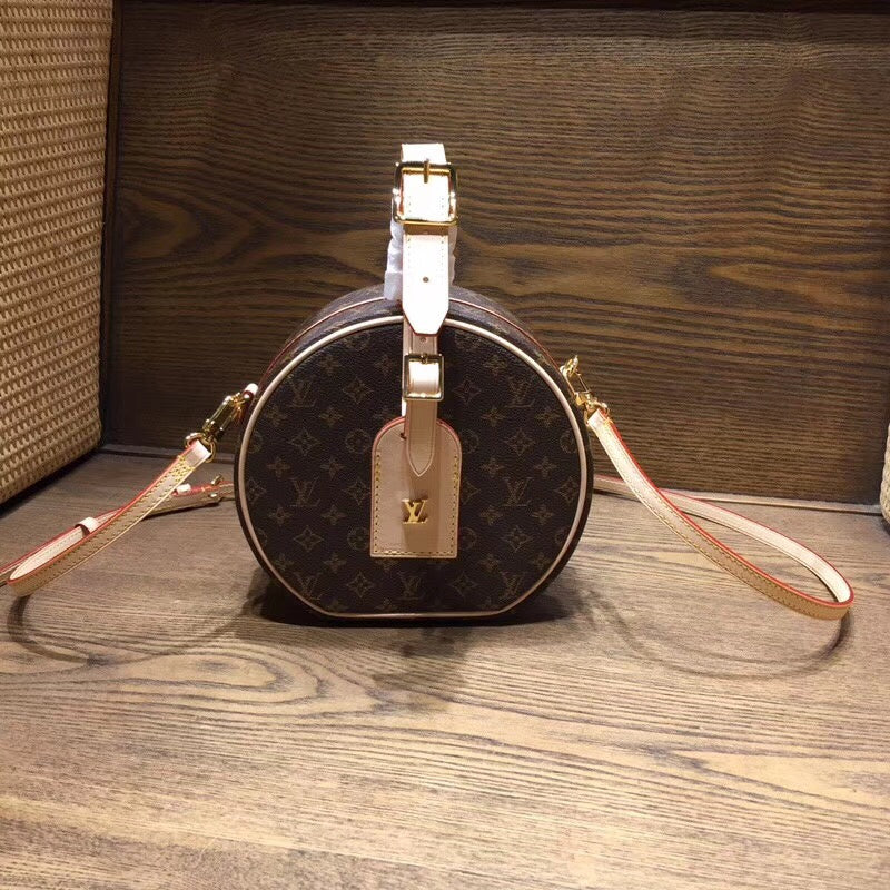 I W Fashion Lu-Vi bags - 17911