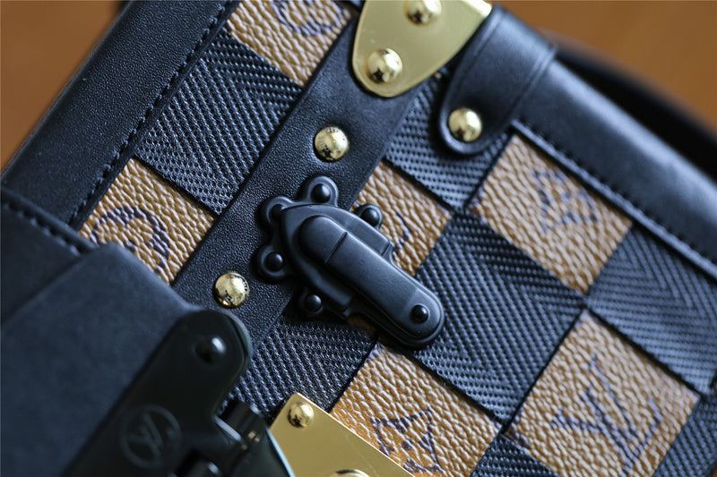 I W Fashion Lu-Vi bags - 8218