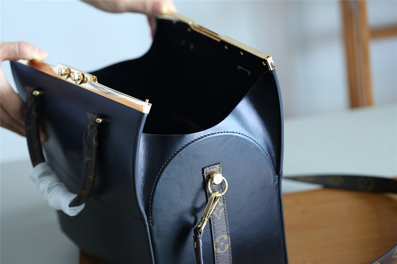 I W Fashion Lu-Vi bags - 8170