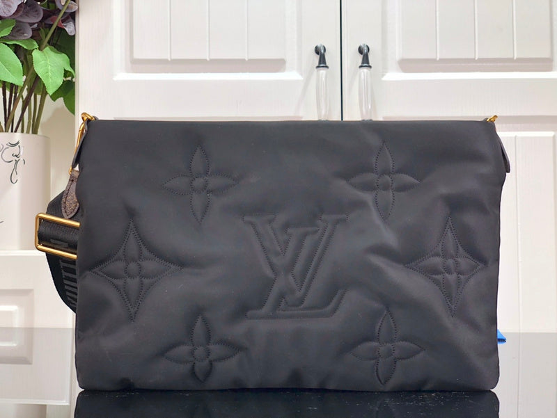 I W Fashion Lu-Vi bags - 17248