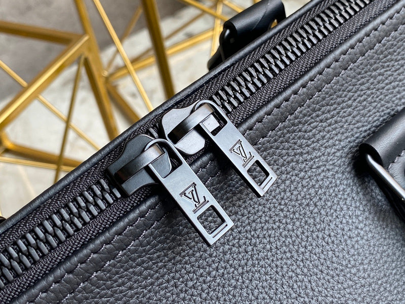 I W Fashion Lu-Vi bags - 17432