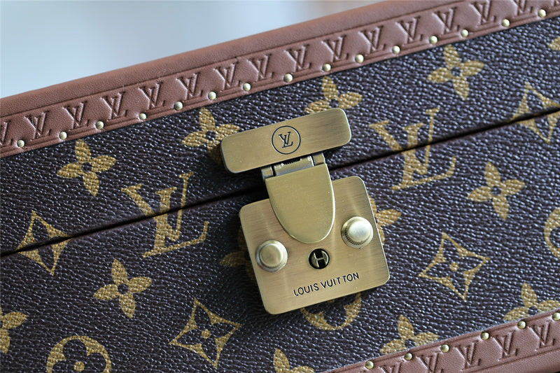 I W Fashion Lu-Vi bags - 11336
