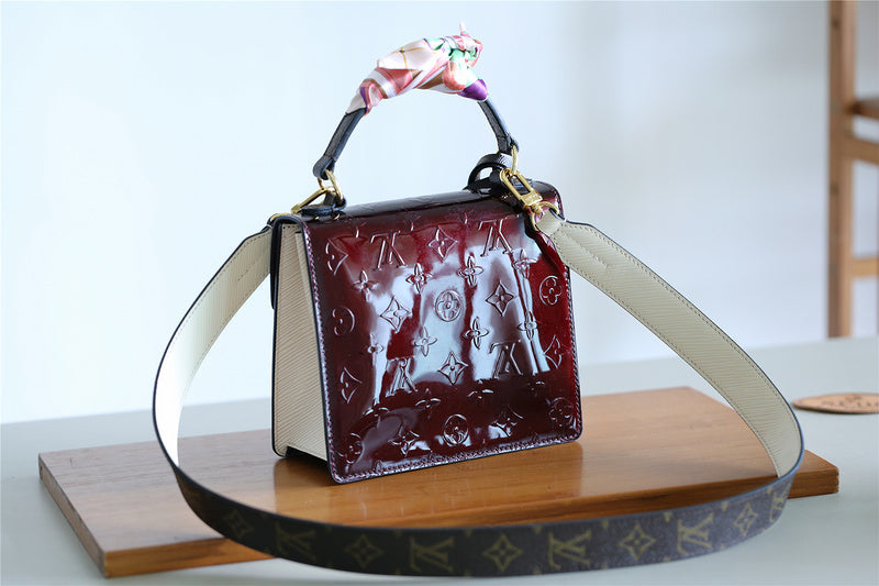 I W Fashion Lu-Vi bags - 8051