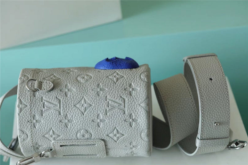 I W Fashion Lu-Vi bags - 10000