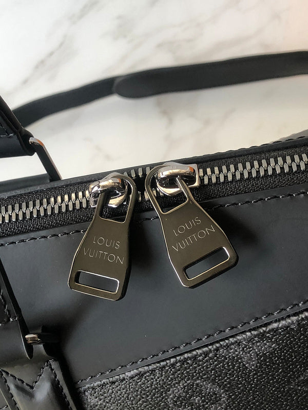 I W Fashion Lu-Vi bags - 17730