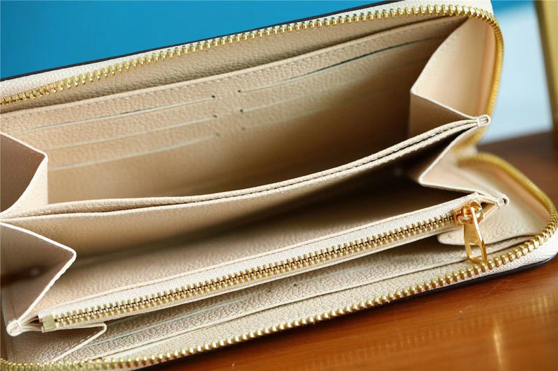 I W Fashion Lu-Vi bags - 8946