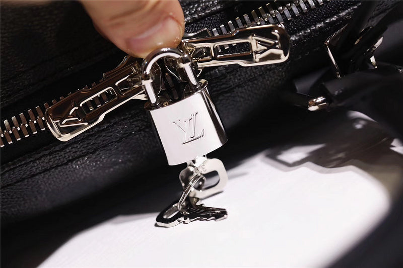 I W Fashion Lu-Vi bags - 11296
