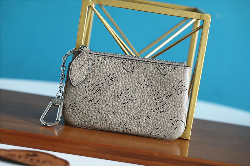 I W Fashion Lu-Vi bags - 8970