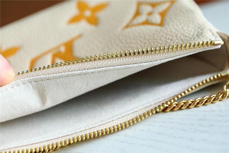 I W Fashion Lu-Vi bags - 8835