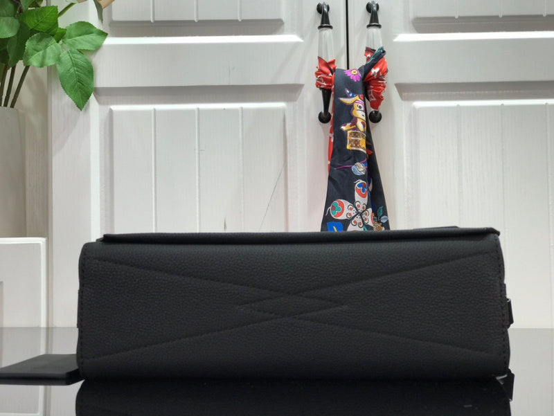 I W Fashion Lu-Vi Bags - 16961