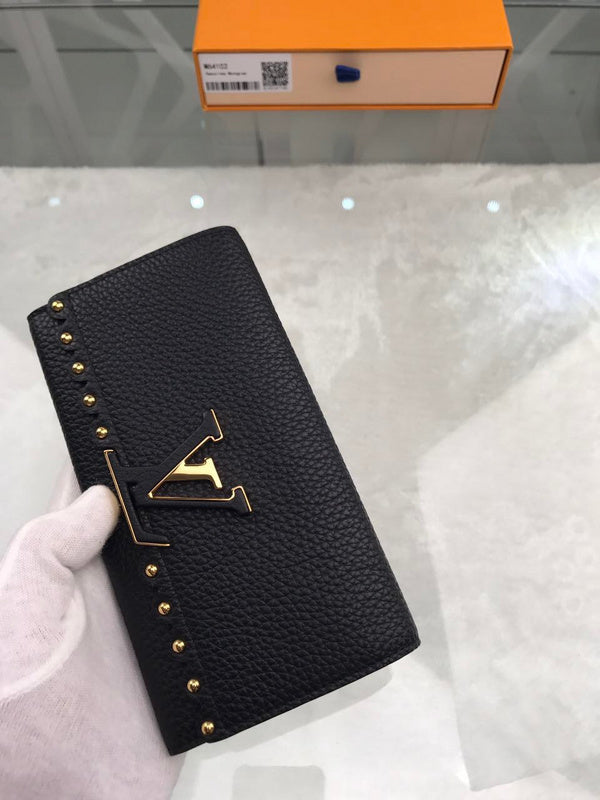 I W Fashion Lu-Vi bags - 8999