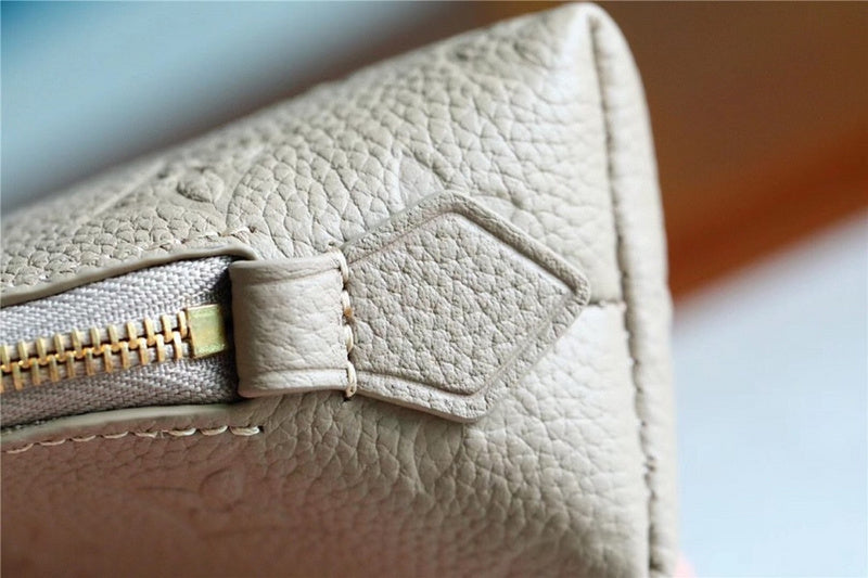I W Fashion Lu-Vi bags - 8910