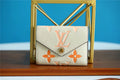 I W Fashion Lu-Vi bags - 8944