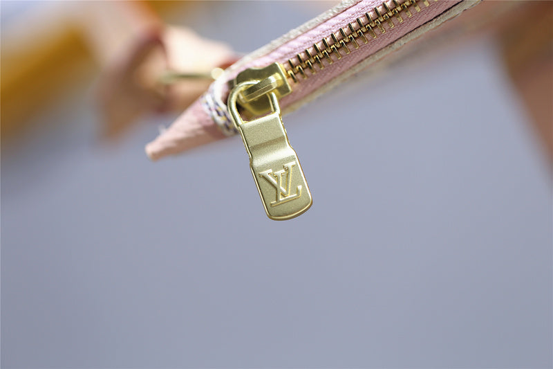 I W Fashion Lu-Vi bags - 8080