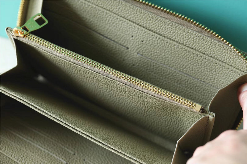 I W Fashion Lu-Vi bags - 8697