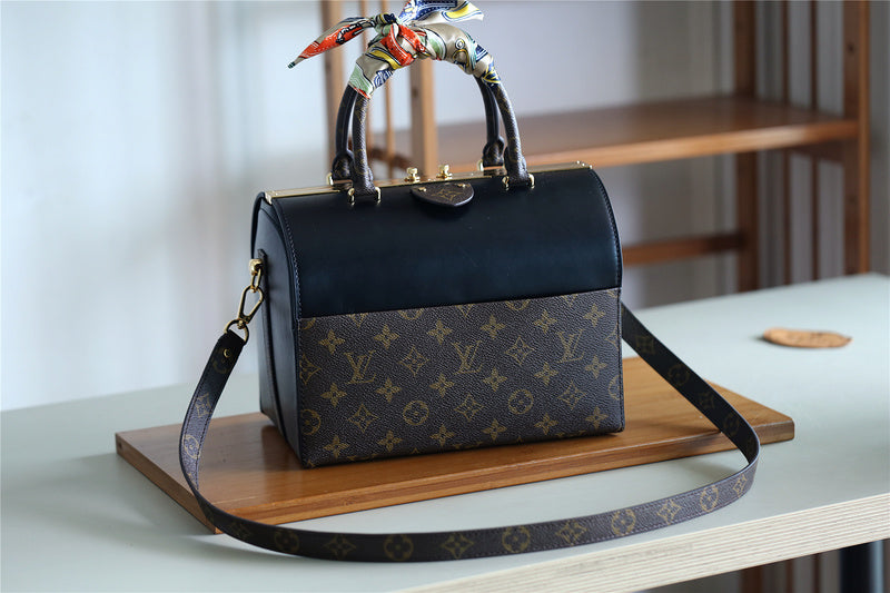 I W Fashion Lu-Vi bags - 8170