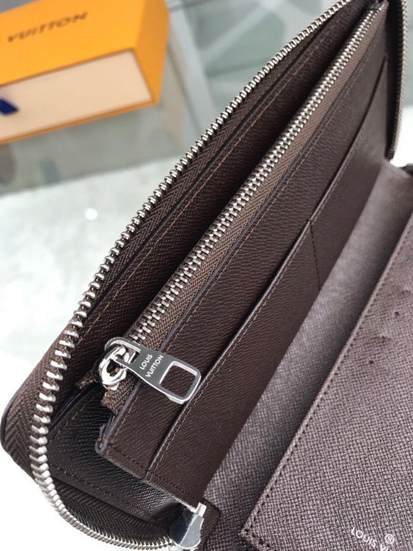 I W Fashion Lu-Vi bags - 10860