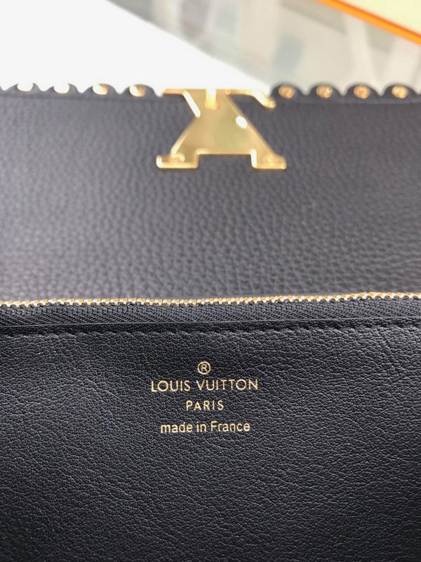 I W Fashion Lu-Vi bags - 8999