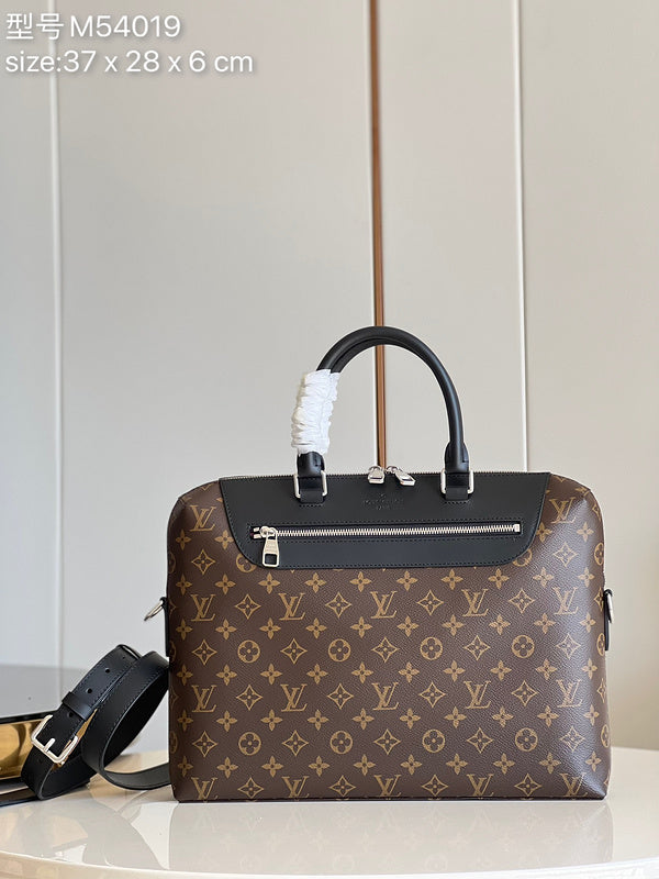 I W Fashion Lu-Vi bags - 17317
