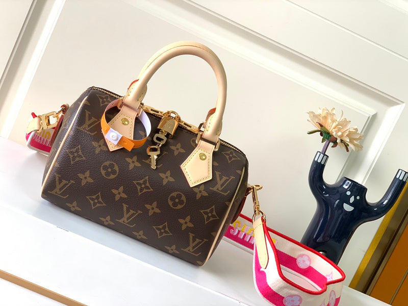 I W Fashion Lu-Vi Bags - 16874