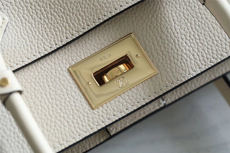 I W Fashion Lu-Vi bags - 8663