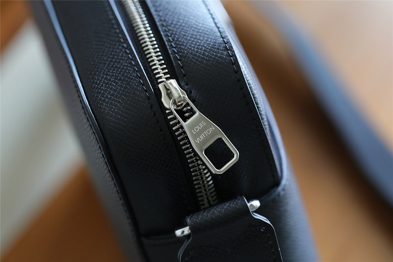 I W Fashion Lu-Vi bags - 10480