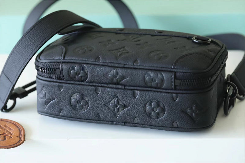I W Fashion Lu-Vi bags - 9893