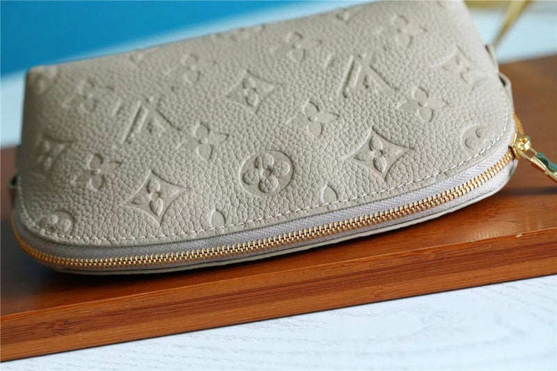 I W Fashion Lu-Vi bags - 8910