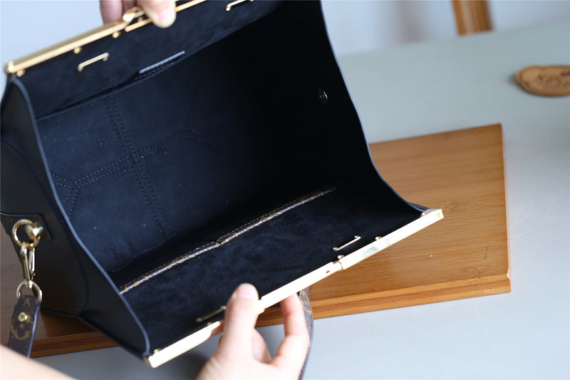 I W Fashion Lu-Vi bags - 8170
