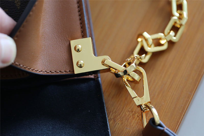 I W Fashion Lu-Vi bags - 8140
