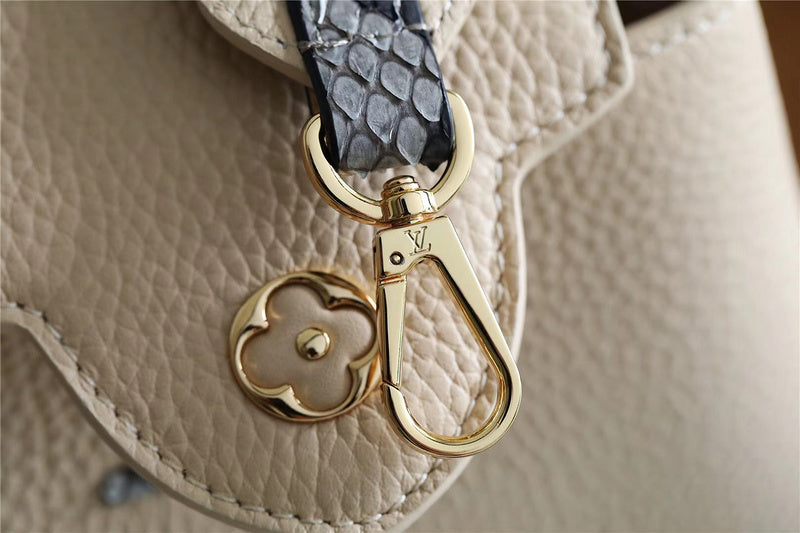 I W Fashion Lu-Vi bags - 8346